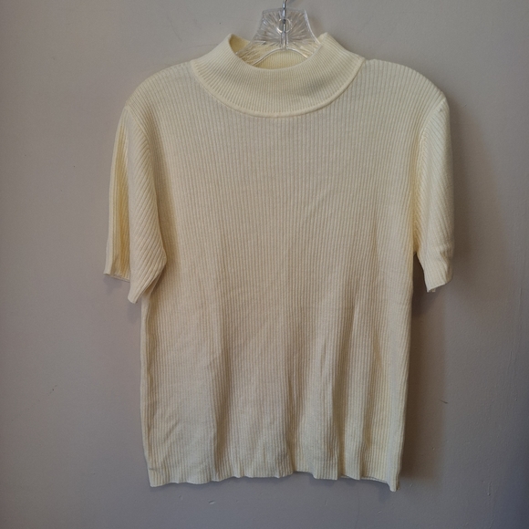 croft & barrow Tops - Croft & Barrow Yellow Ribbed Turtleneck Top